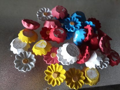 kit 20 flores coloridas 5cm - Imagem 3