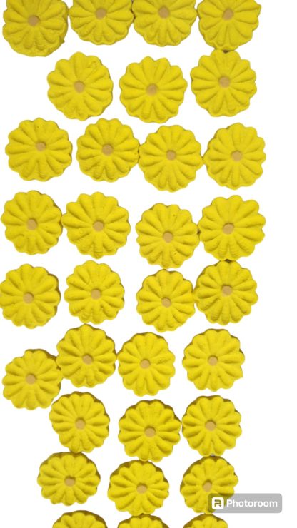 Kit com 40 flores em madeira maciça, medindo 5 cm (cópia)