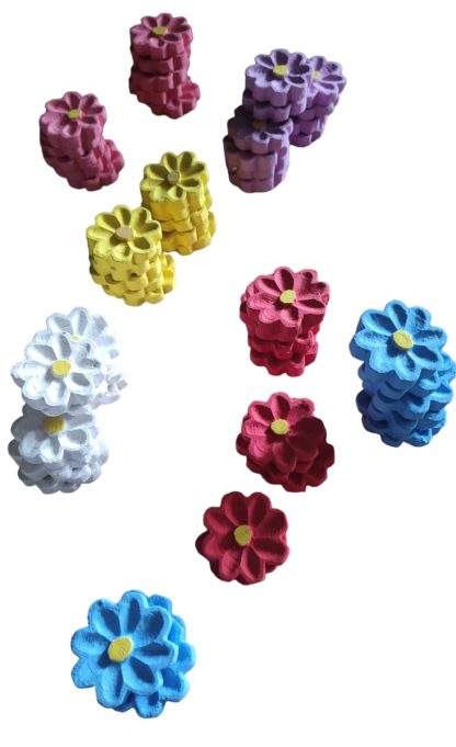 Kit com 20 flores em madeira maciça, medindo 5,5 cm