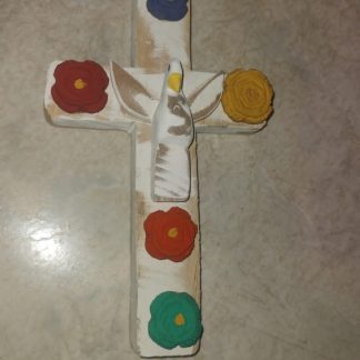 Cruz com divino em madeira maciça, medindo 20 cm