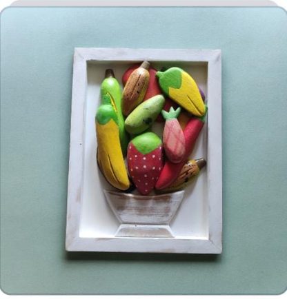 Quadro de frutas em madeira maciça, 40 cm.