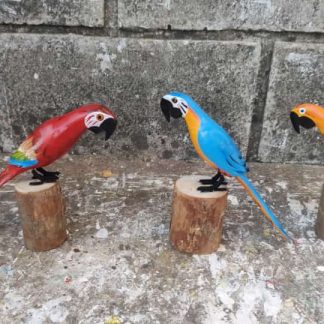 Kit 3 araras em madeira maciça, medindo 20 cm
