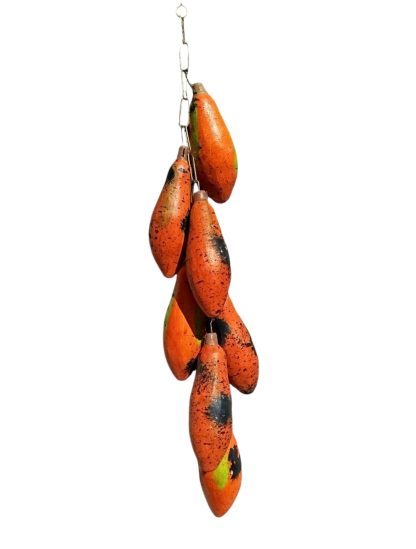 Móbile de mamão em madeira maciça, medindo 50 cm