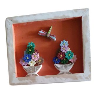 Quadro rústico com flores em madeira maciça, medindo 30 cm
