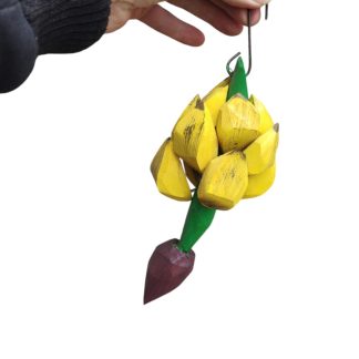 Cacho de bananas em madeira maciça, medindo 20 cm