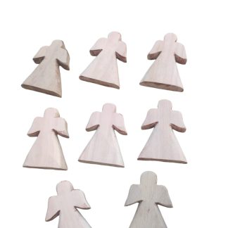 Kit com 3 anjinhos em madeira maciça, medindo 15 cm