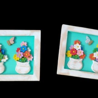 Kit 2 Quadros rústicos com flores em madeira maciça, medindo 30 cm