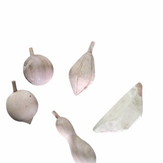 Kit com 5 frutas em madeira maciça crua