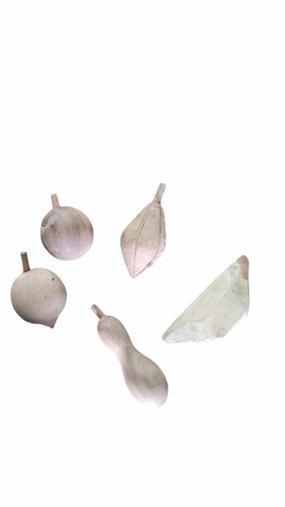 Kit com 5 frutas em madeira maciça crua