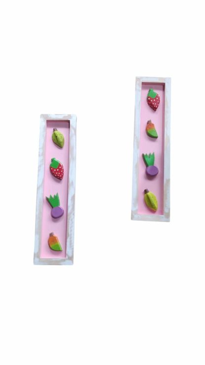 Kit 2 Quadros  de frutas em madeira maciça, medindo 60 cm