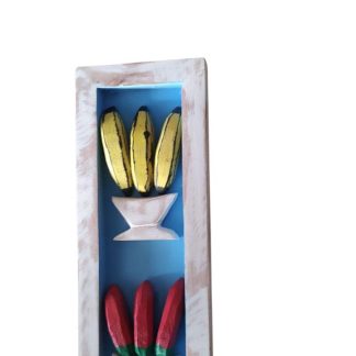 Quadro de bananas e pimentas em madeira maciça, medindo 40 cm