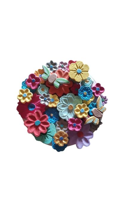 Mandala de flores em madeira maciça, medindo 21 cm