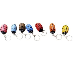 Kit com 4 chaveiros de joaninhas em madeira maciça